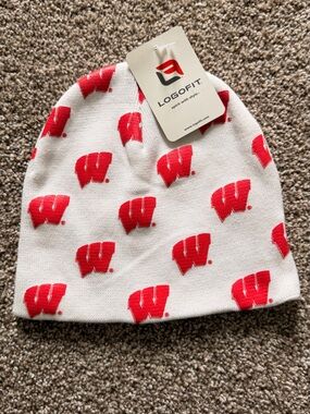 Logofit Wisconsin Badgers White Beanie Hat